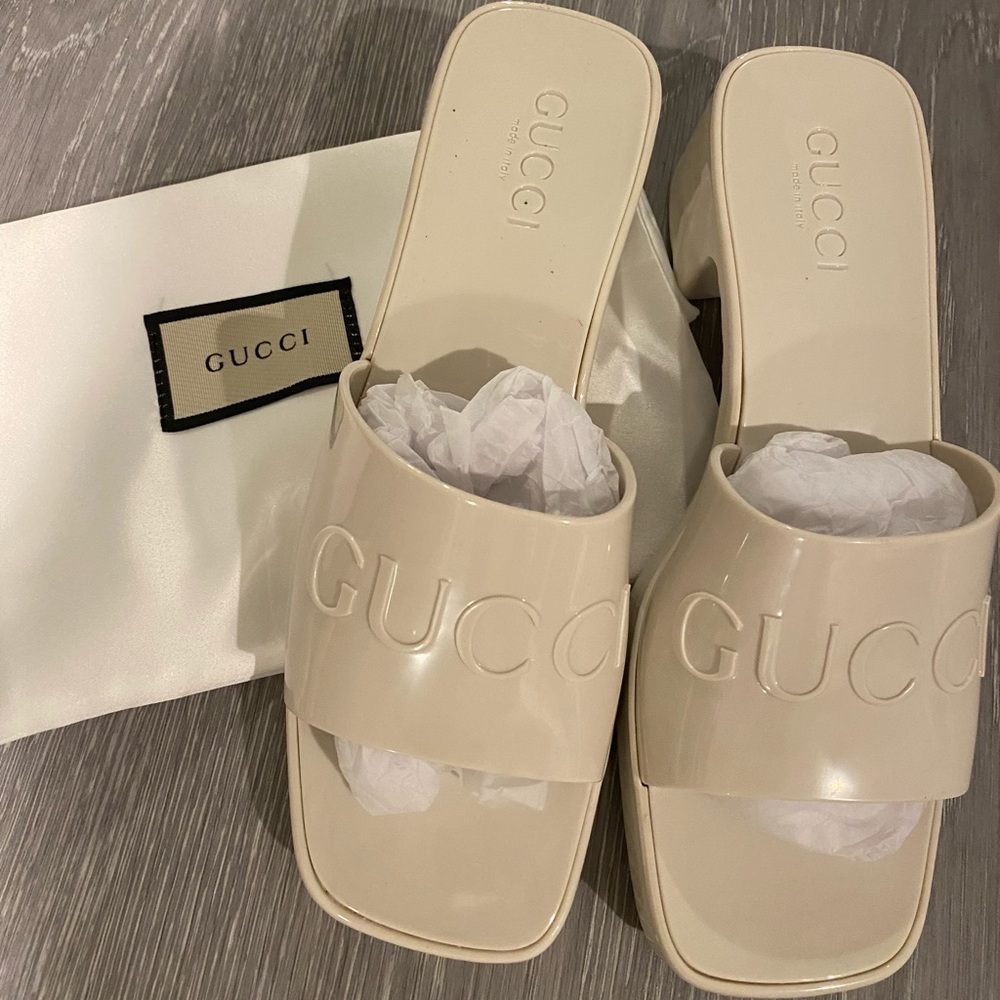 Gucci White Rubber Slide Sandals
